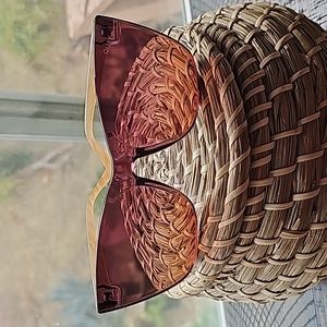 Women's authentic Quay sunglasses